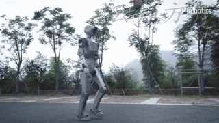 终于有人解决机器人洗手洗澡问题了