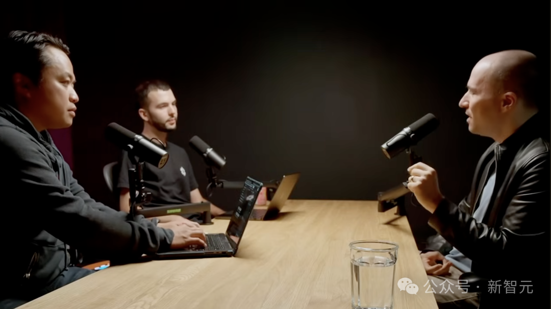 GPT-5首次会推理，OpenAI联创曝AGI秘诀！超临界学习吞噬算力，2045金钱无用？